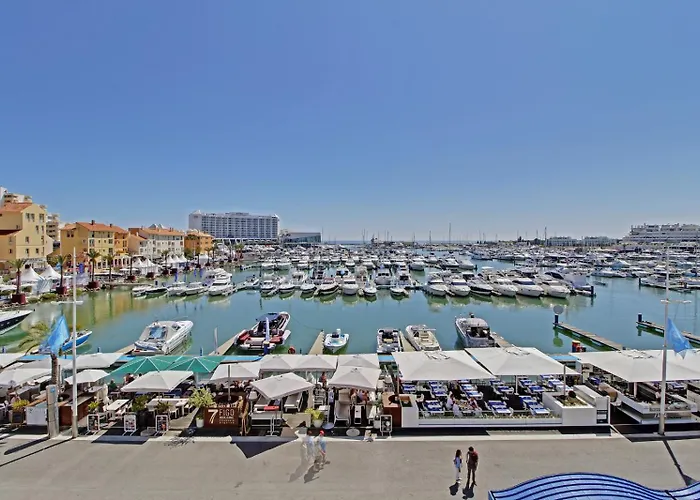 Victoria Garden * 维拉摩拉